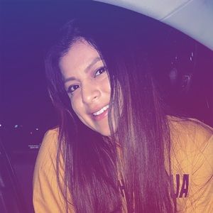 Meet your Posher, Lydia